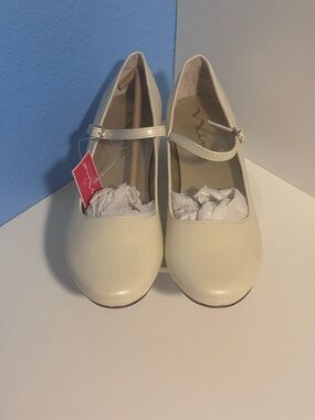 Nina Shoes Girls Ivory Mary Jane Dress Shoes